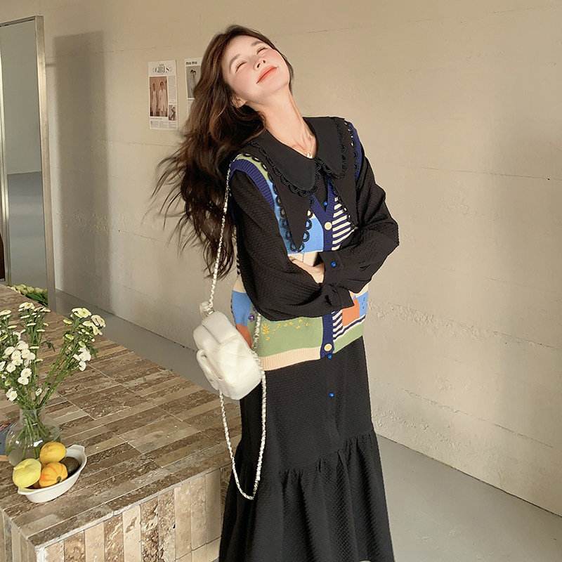 新款衬衫优质2025年春季西服精品法式娃娃领连衣裙针织马甲两件套