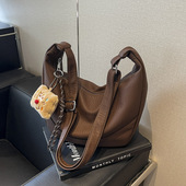 百搭休闲斜挎包包女士2025新款 潮复古软皮饺子包大容量通勤单肩包