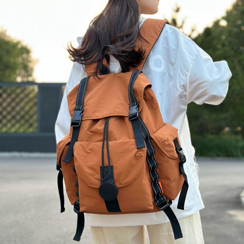 大容量双肩包设计感旅行登山背包