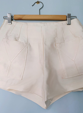 LUNA爆款!优雅珍珠白色通勤ins风网红修身口袋短裤