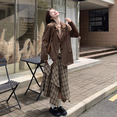 美拉德麂皮绒西装套装女休闲新款格子半身裙两件套秋季穿搭日式显