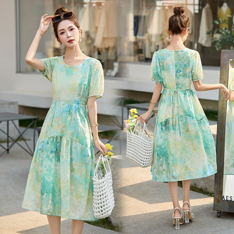 法式田园风泡泡袖连衣裙女2025夏季新款收腰显瘦中长裙