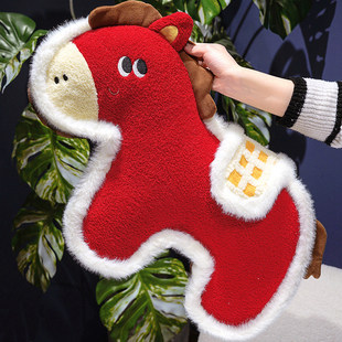 红色新年礼物马年吉祥物抱枕靠垫沙发客厅装 饰摆件小马靠枕礼品