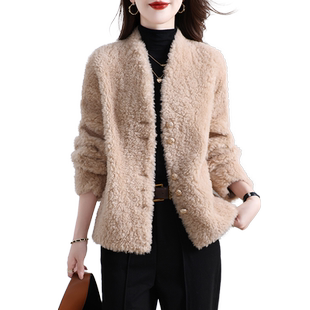 新款海宁颗粒绒皮草外套女短款一体v领保暖时尚羊羔毛大衣冬季