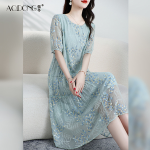 新款高级刺绣真丝连衣裙女妈妈气质洋气精致绣花桑蚕丝裙子夏季