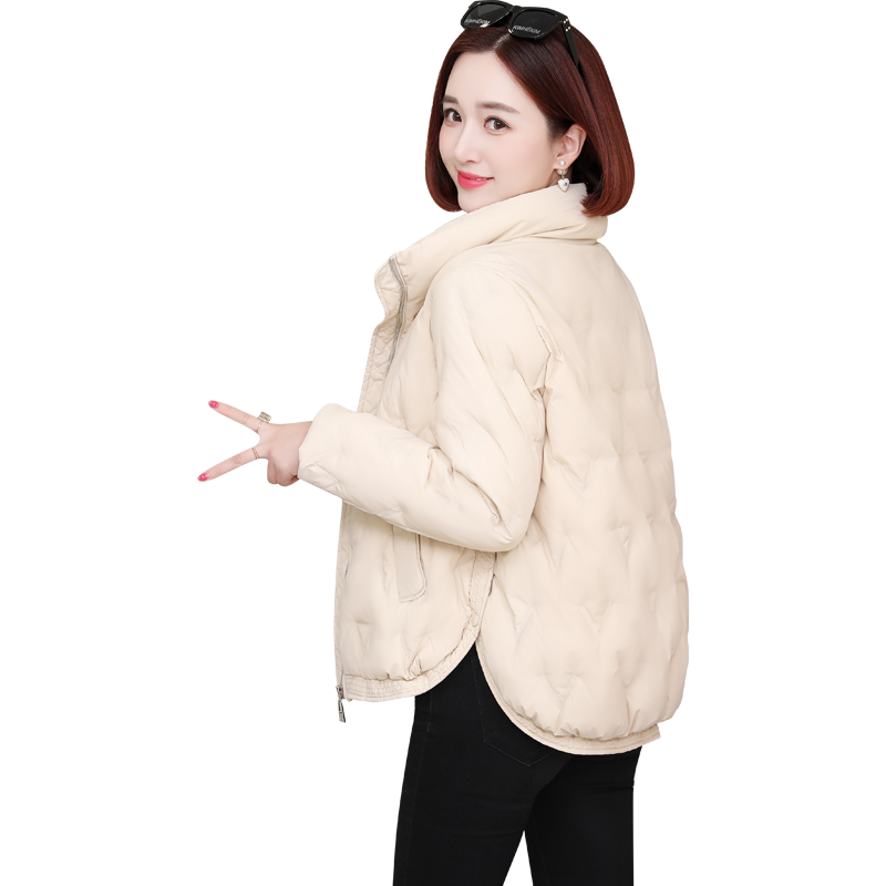 2021新款羽绒服女白鸭绒短款韩版爆款冬季保暖小个子加厚外套时尚