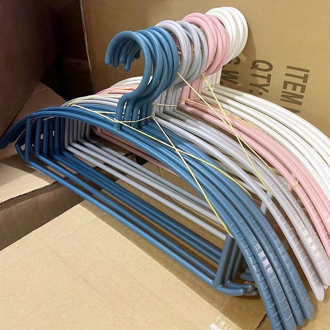 20个随机晾衣架成人夏季家用通用防滑防起包简约挂衣架干湿两用