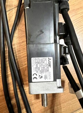 三菱伺服一套驱动MR-J4-10A.伺服电机HGKR13BJ 议价