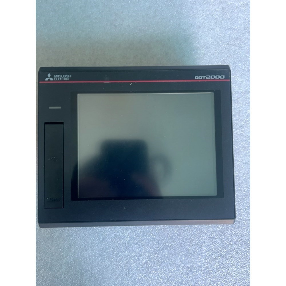 GT2705-VTBD三菱触摸屏成色漂亮现货 议价