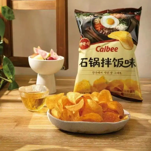 卡乐比Calbee石锅拌饭味原切薯片酥脆解馋追剧膨化零食52g/包