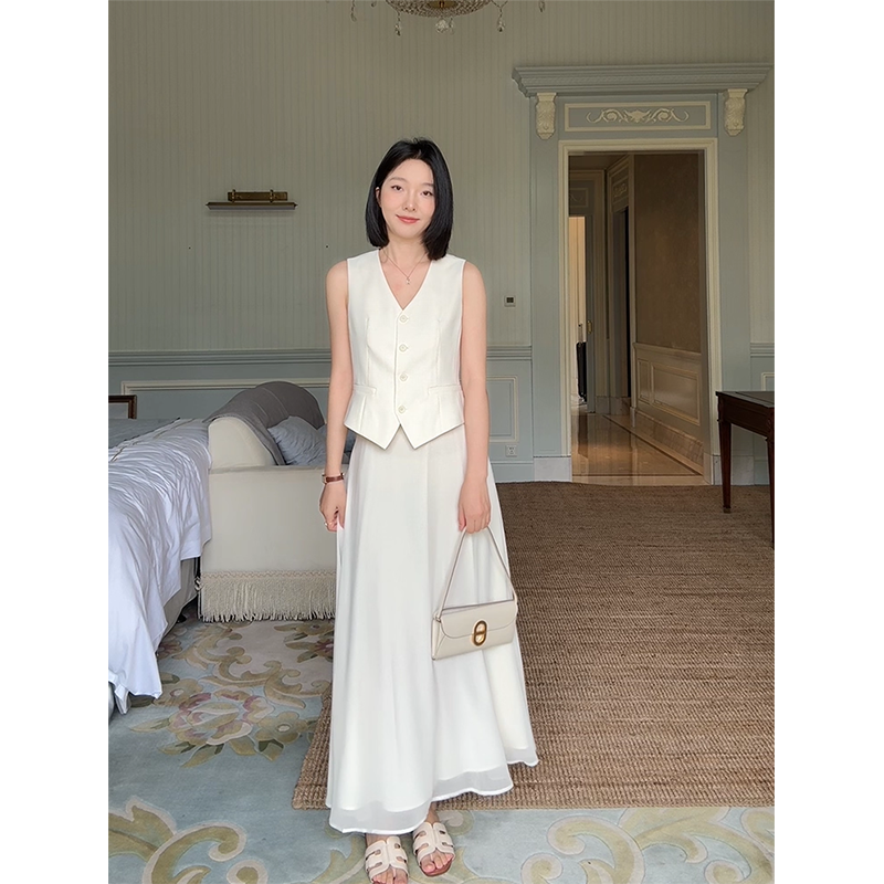 郭九九呢 天丝柞蚕丝显瘦背心马甲上衣女夏季百搭高腰飘逸半身裙