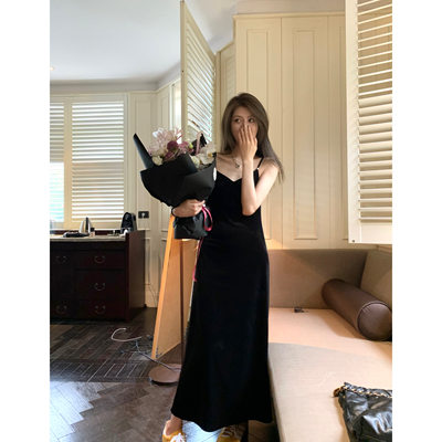 高定时装屋丝绒吊带裙