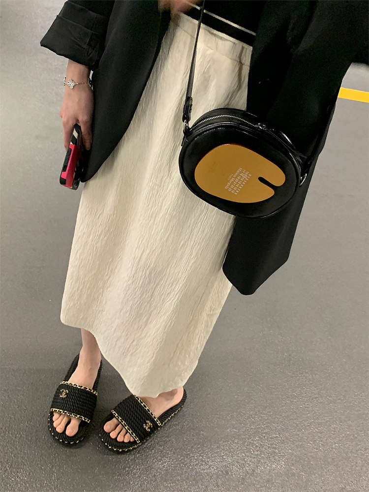 白色褶皱半身裙女夏季新款高腰过膝直筒长裙肌理后开叉休闲a字裙