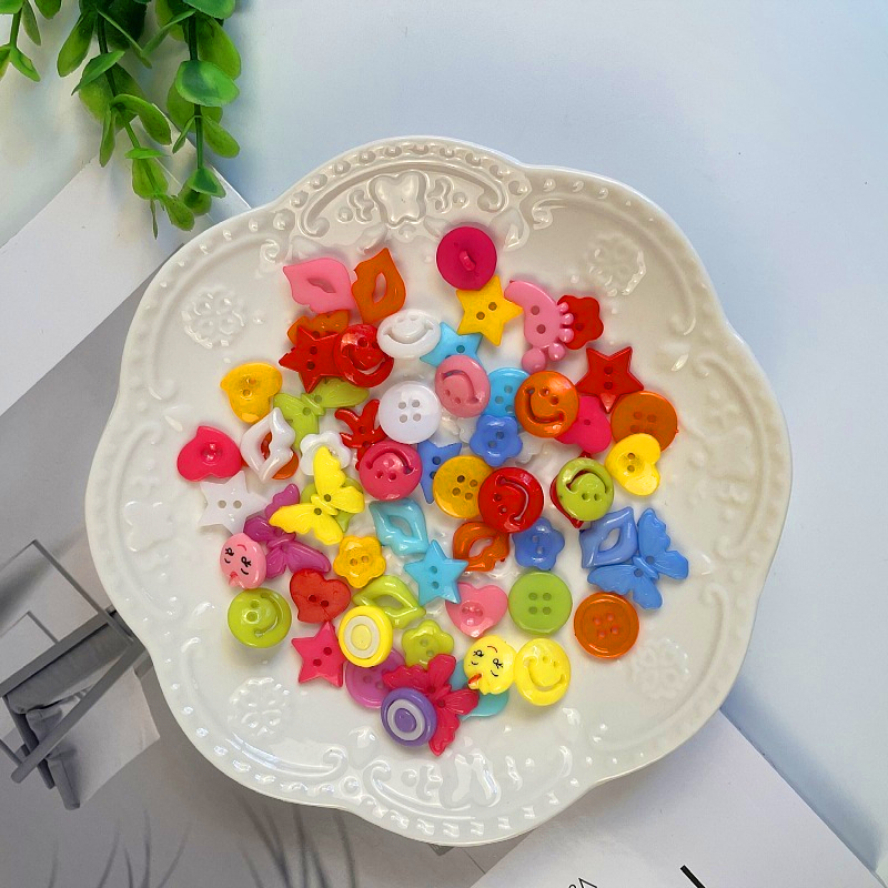 儿童纽扣可爱婴儿衣服扣子幼儿园手工DIY爱心圣诞树五角星梅花扣