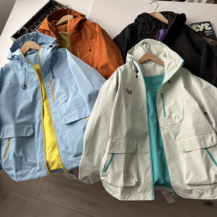宽松工装 亮色系拉链情侣款 夹克连帽冲锋衣 男款 户外露营风穿搭
