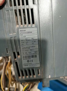 施耐德变频器ATV310 4KW有量 议价