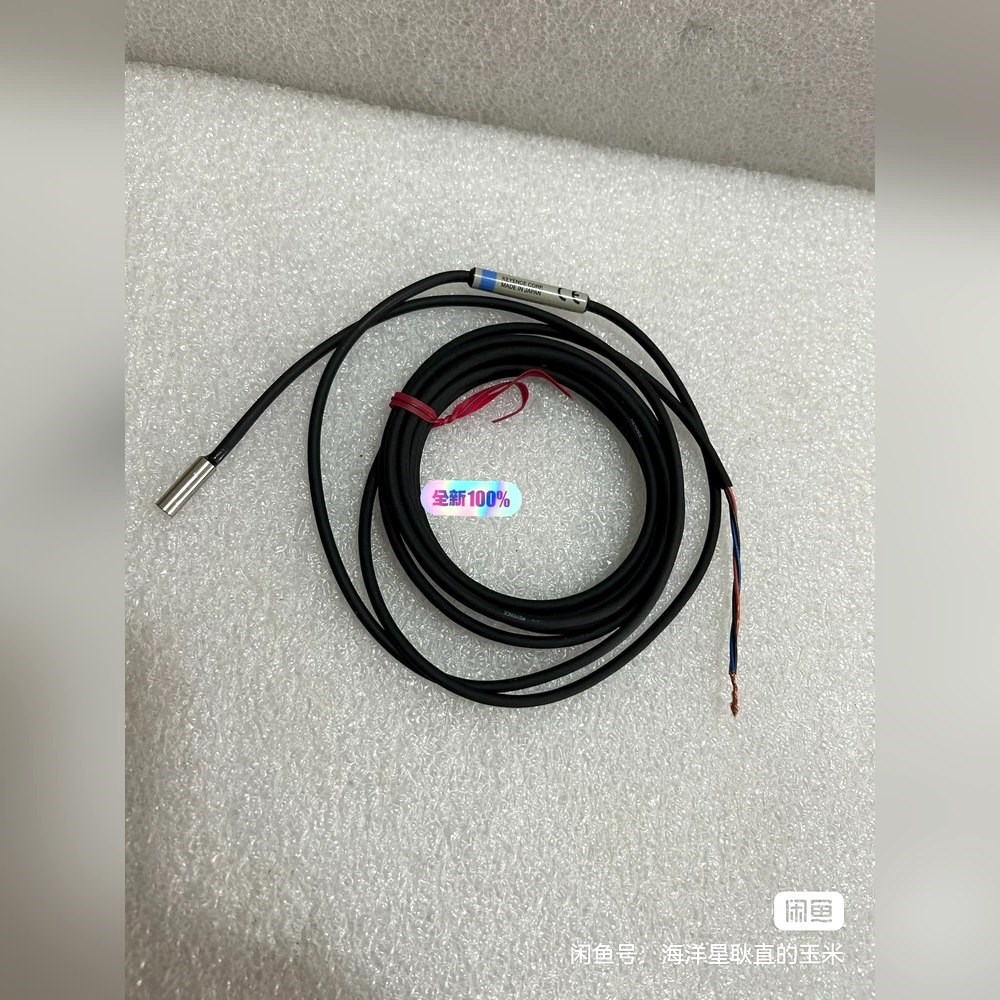 基恩士传感器EM-054 原装未使用无划痕实拍图 直 议价