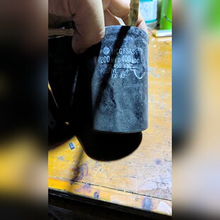 日立电容2200MFD400VDC有4个标价是单个价 议价