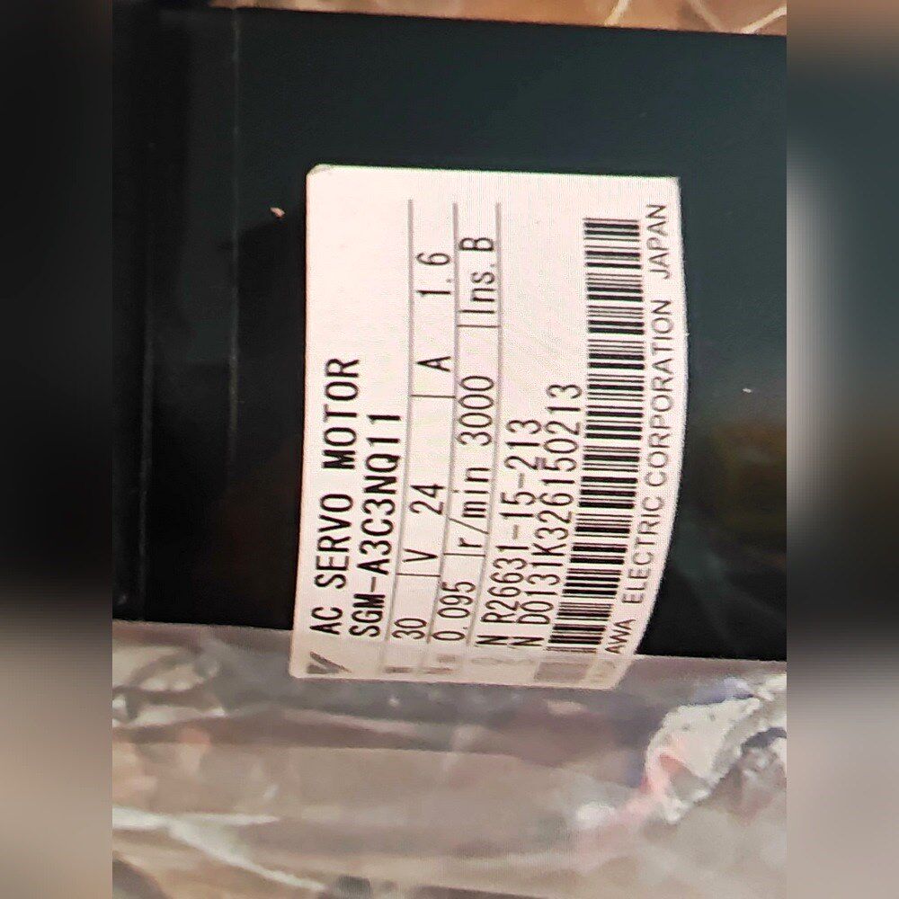 安川电机SGM-A3C3NQ小电机低价出最后几个 议价