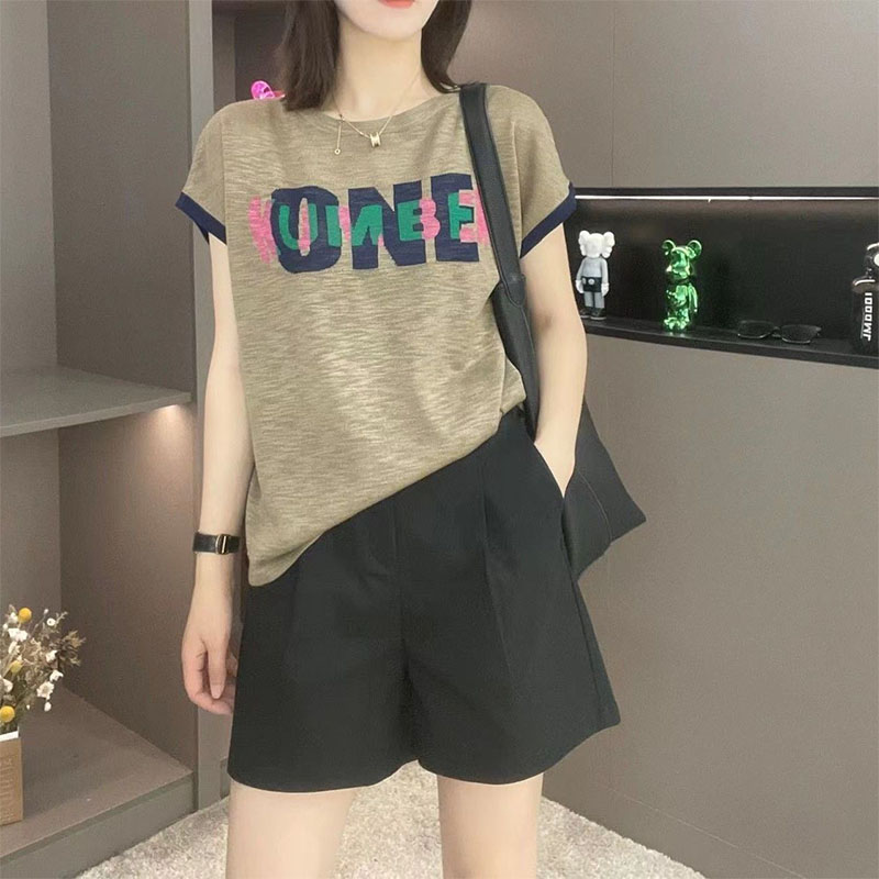 时尚套装女2026夏季流行单品大尺码胖MM圆领短袖T恤阔腿短裤两件