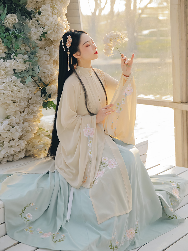 韶颜 筱小姬原创汉服女明制对襟袄裙立领长衫重工全刺绣4.5米摆夏