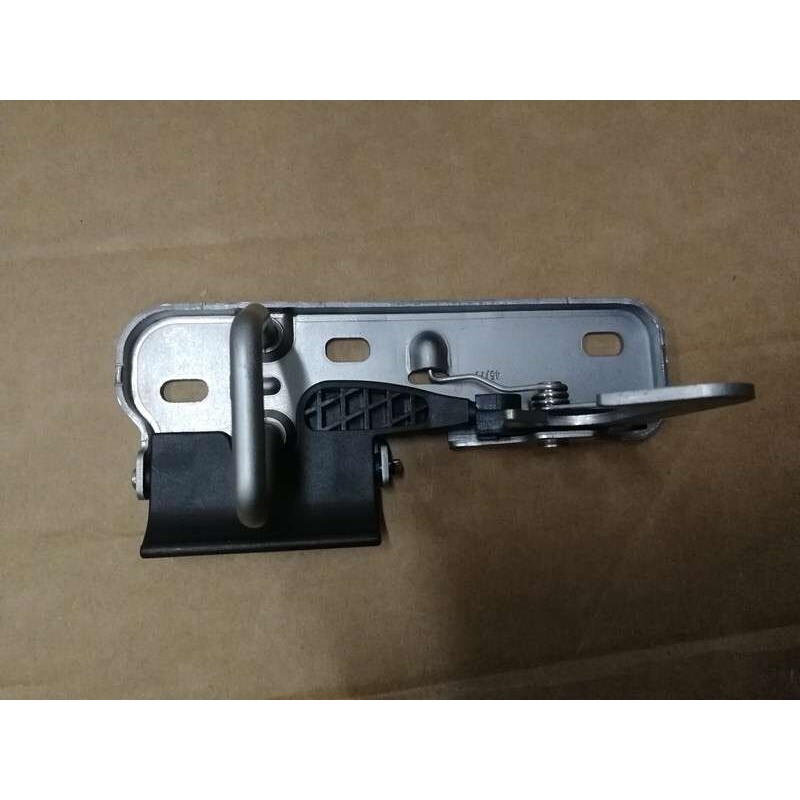 老速腾途观机盖上锁 挂钩 1KD 823 480 1KD823480
