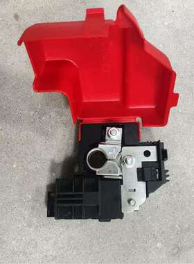 956-211DA8Z-14526-A956211DA8Z14526A保险丝盒