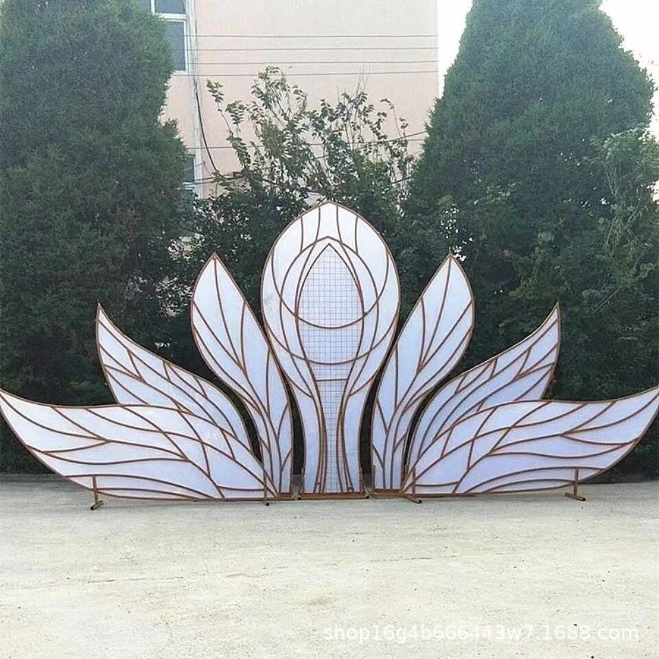 婚庆繁花背景铁艺拱门婚礼舞台装饰叶子屏风大型道具翅膀摆件拱形