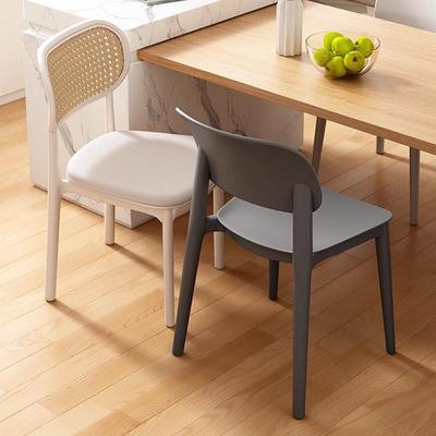 北欧藤编椅子餐椅家用塑料靠背椅现代简约餐桌椅可叠放户外休闲椅