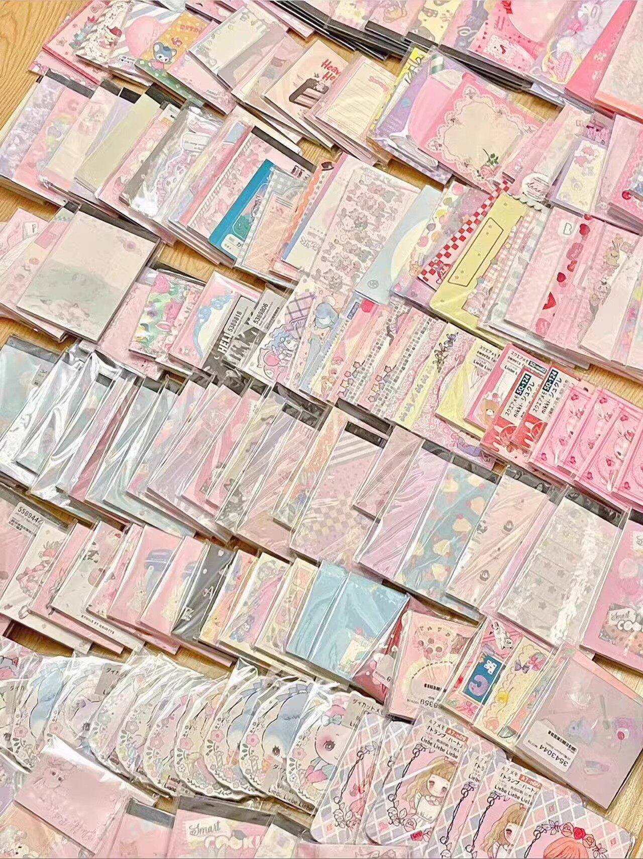 thumbnail for Clearance post-it notes, large collections, blind boxes, loss-making explosive wholesale prices, sticky notes, tearable N times, student notebooks