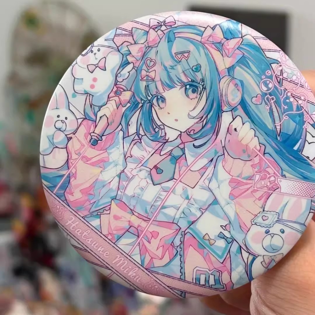 初音未来动漫周边马口铁镭射徽章