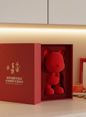 红色小熊毛绒吉祥物摆件