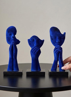 现代简约蓝色人物雕塑摆件