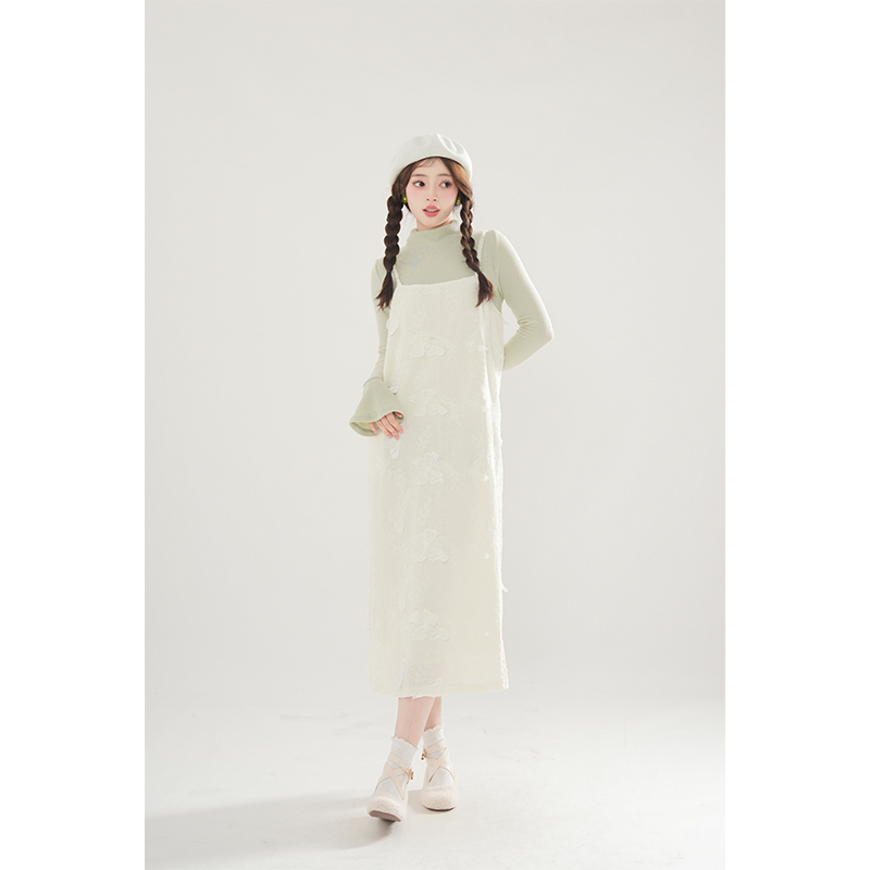 2025年早秋穿搭清新打底衫吊带连衣裙时尚气质两件套装中长款小众