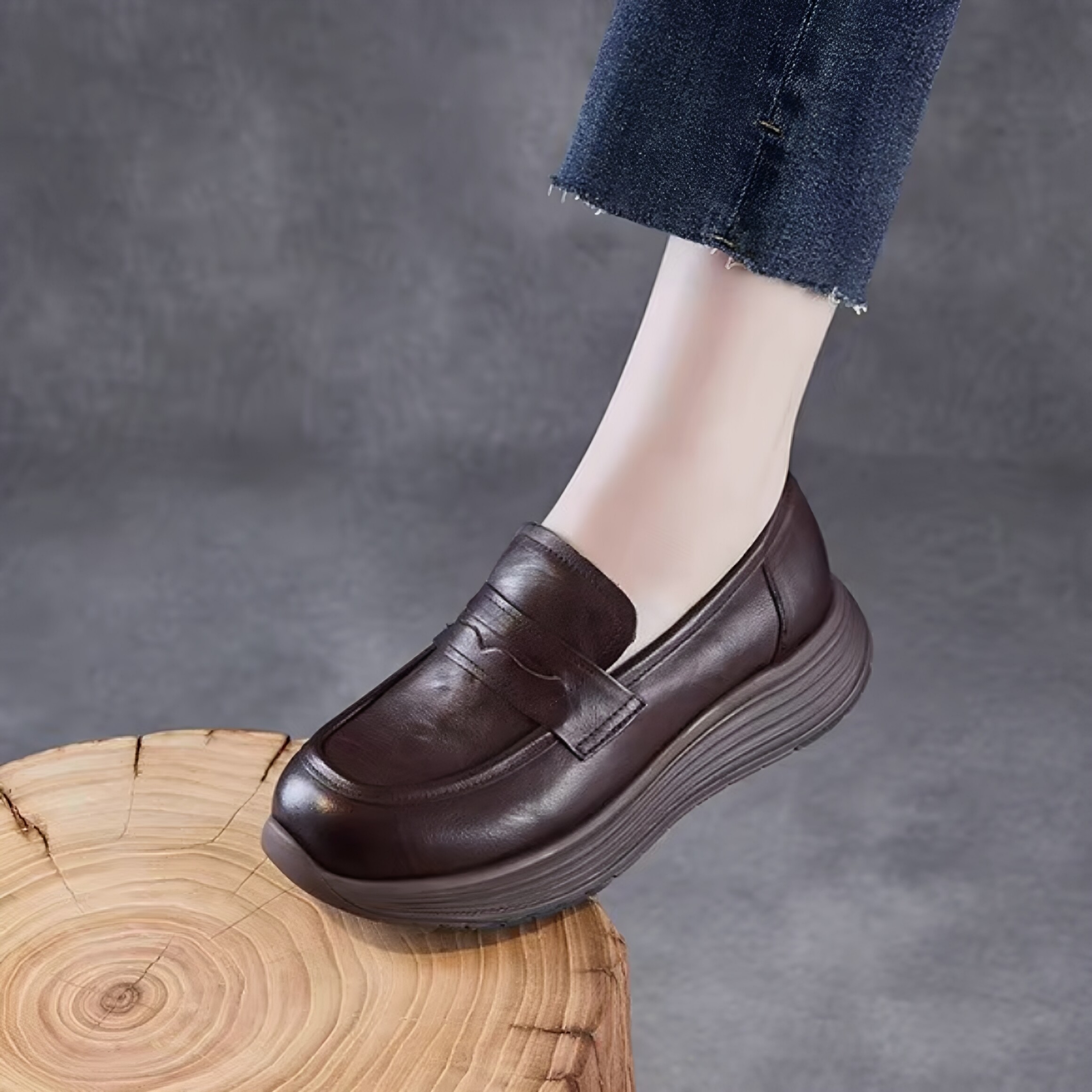 全头层牛皮乐福鞋女春秋款单鞋2026新款百搭厚底真皮一脚蹬运动鞋