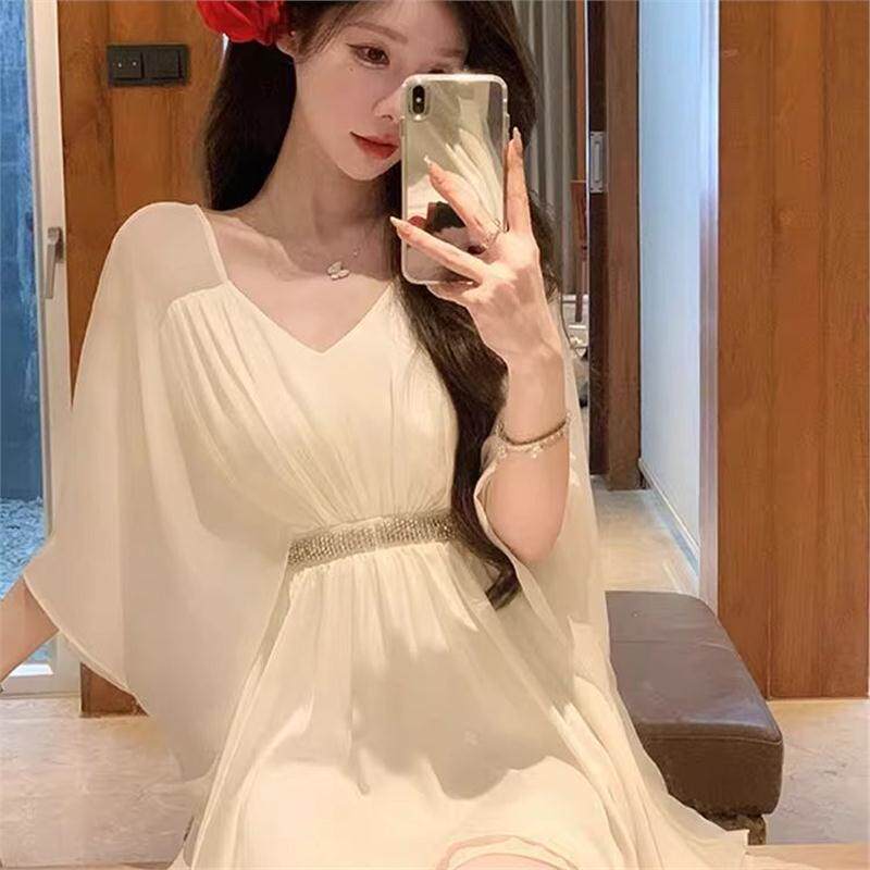 生日小礼裙高级感显瘦法式富家千金风约会仙女裙白色收腰连衣裙女