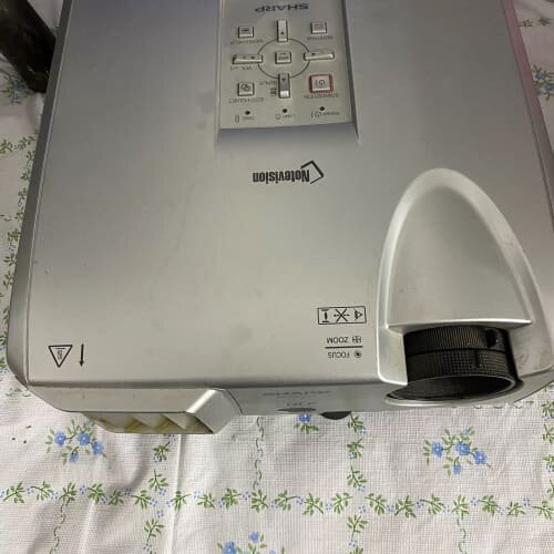 夏普SHARP XR-H325SA投影仪，DLP技术，正