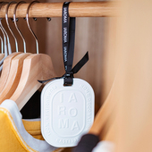 衣橱香薰持久放衣橱里 香薰包驱虫除湿固体蜡片薰衣草香包衣柜女