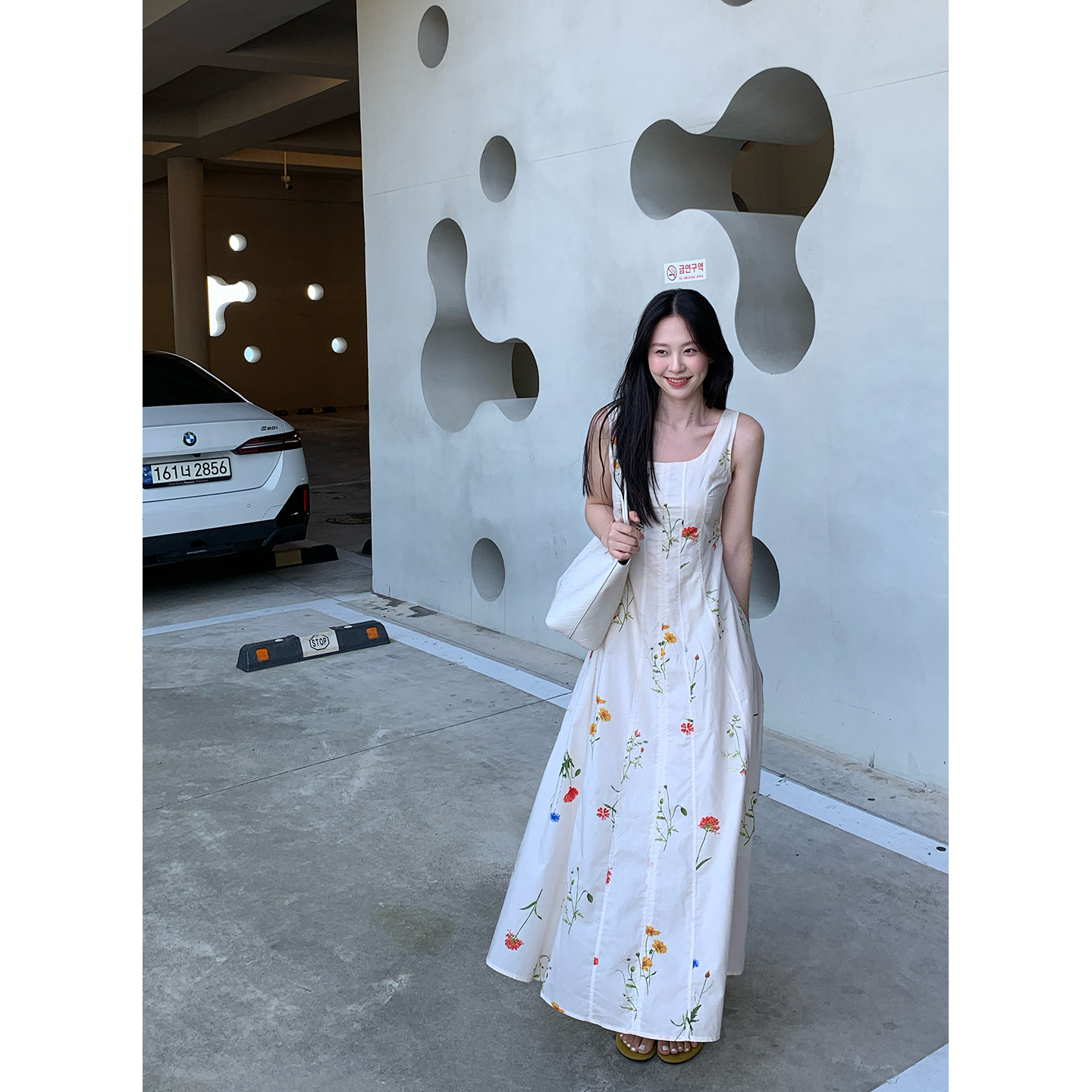 daydayicy 釜山回忆 碎花连衣裙女夏白色温柔法式显瘦度假风裙子