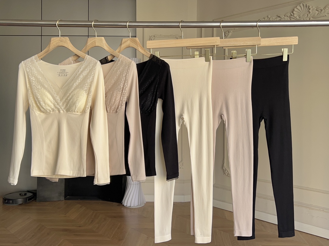 2025新品蕾丝保暖内衣女性感V领薄款发热恒温秋衣秋裤套装