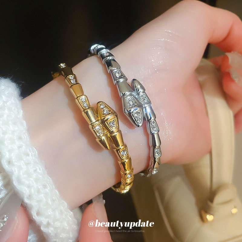 CROSS-BORDER ZIRCON SNAKE BRACELET WOMENS EUROPEAN AND AMERICAN NICHE FASHION PERSONALITY BRACELET LIGHT LUXURY HIGH-END TEMPERAMENT HAND ORNAMENT