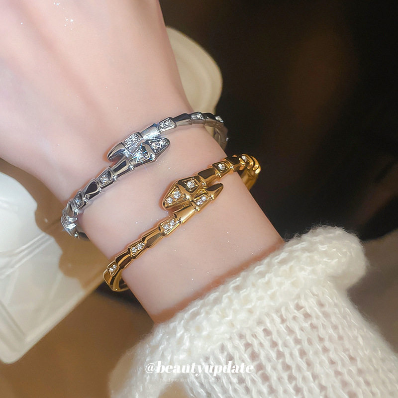 CROSS-BORDER ZIRCON SNAKE BRACELET WOMENS EUROPEAN AND AMERICAN NICHE FASHION PERSONALITY BRACELET LIGHT LUXURY HIGH-END TEMPERAMENT HAND ORNAMENT