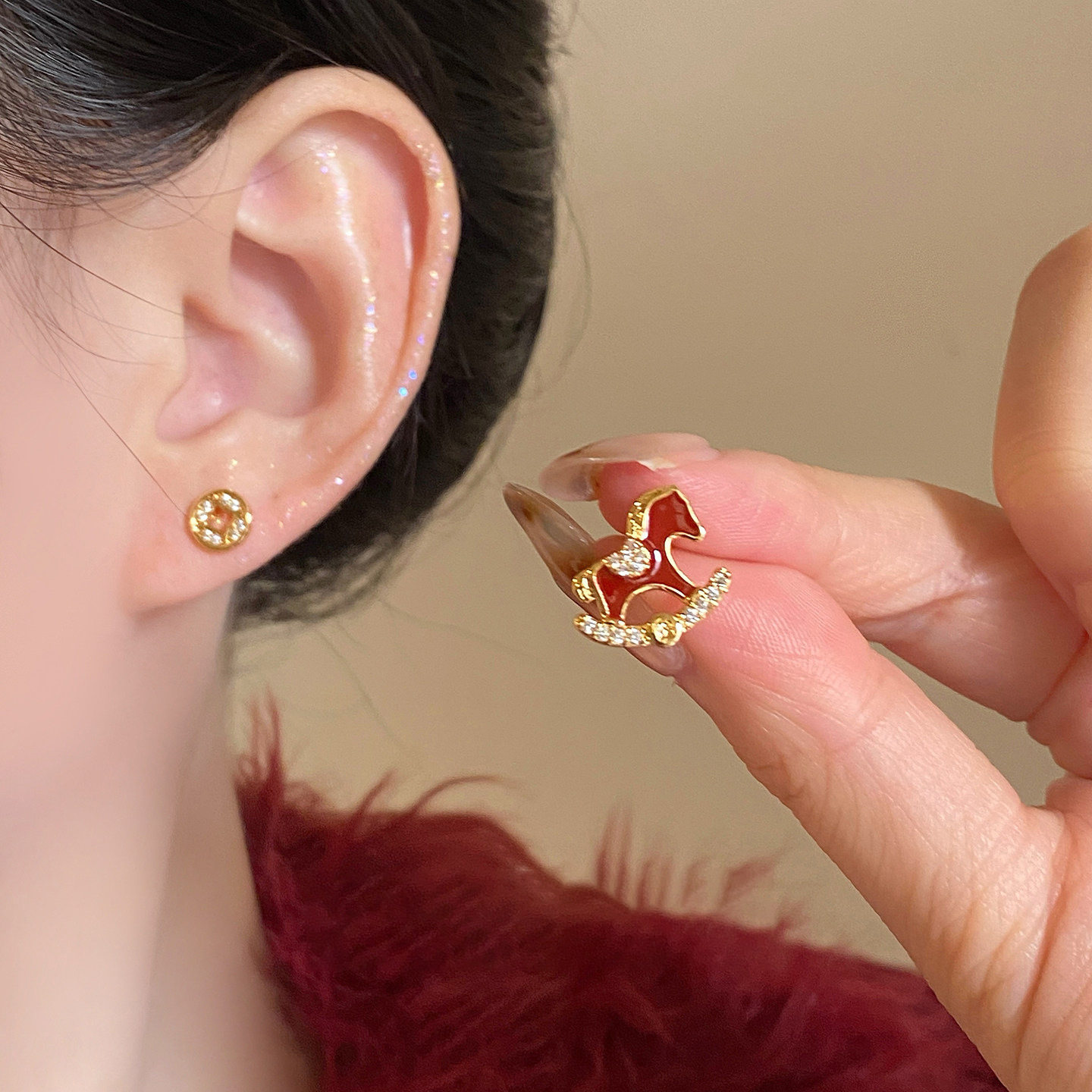 18k真金电镀摇摇马铜钱锆石耳钉小众感耳环个性气质百搭耳饰