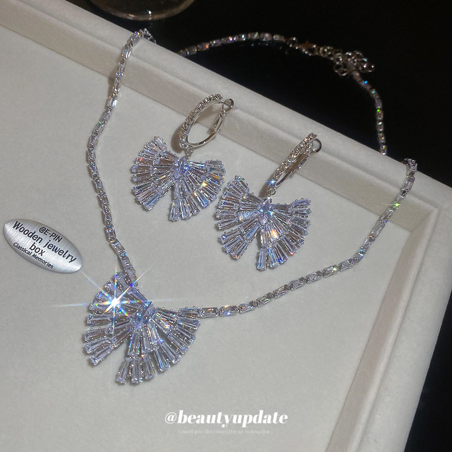 新款锆石蝴蝶吊坠耳扣项链宫廷风气质优雅首饰套装轻奢感饰品,饰品/流行首饰/时尚饰品新,组合套装,淘宝优惠券,粉丝福利购,淘宝优惠卷