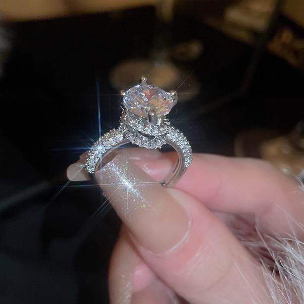thumbnail for Autumn and Winter Light Luxury Zircon Ring with Diamond Inlay, Niche Minimalist Design, Winding Ring, Commuter-Friendly, High-End Versatile Accessory