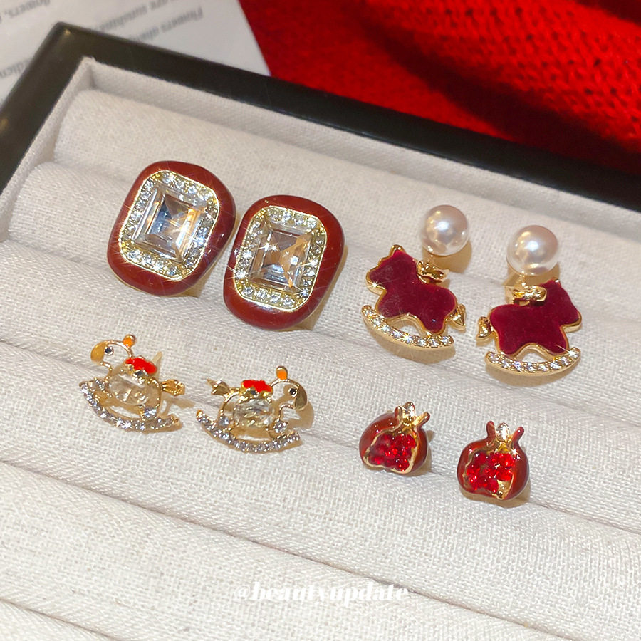 银针镶钻滴油几何方形小马耳钉安可拉红秋冬耳环轻奢感耳饰女,饰品/流行首饰/时尚饰品新,耳钉,淘宝优惠券,粉丝福利购,淘宝优惠卷