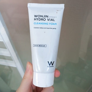 韩国 透明质酸氨基酸洗面奶 80ml 洁面乳(2025.6到期)瓶身瑕疵