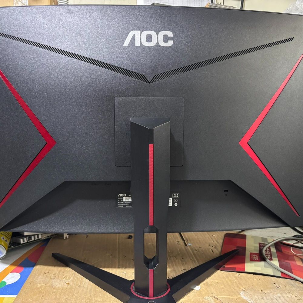 AOC CQ32G2E显示器 2K155HZ - 实物图