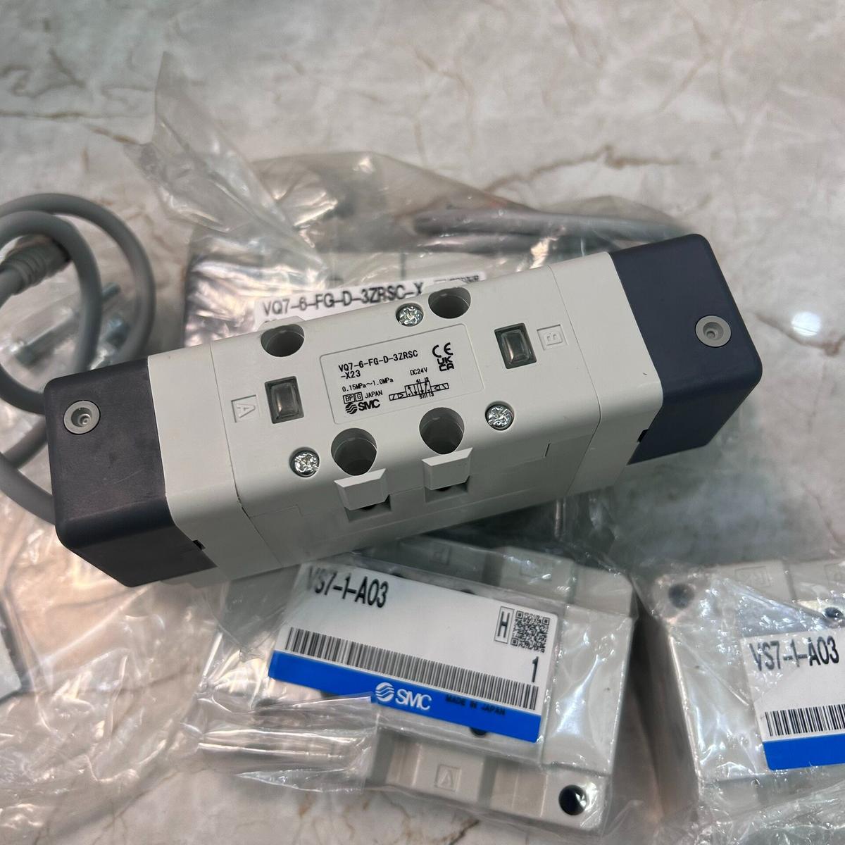 电磁阀VQ7-6-FG-D-3ZRSC-X23。底座V