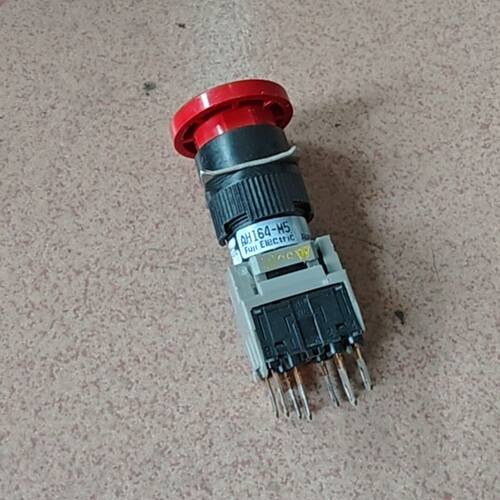 按钮开关AH164-M5 红色蘑菇头按钮自锁。拆机件 功